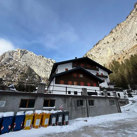E Marmolada A Due Passi Dalle Piste דירה מלגה צ'יאפלה